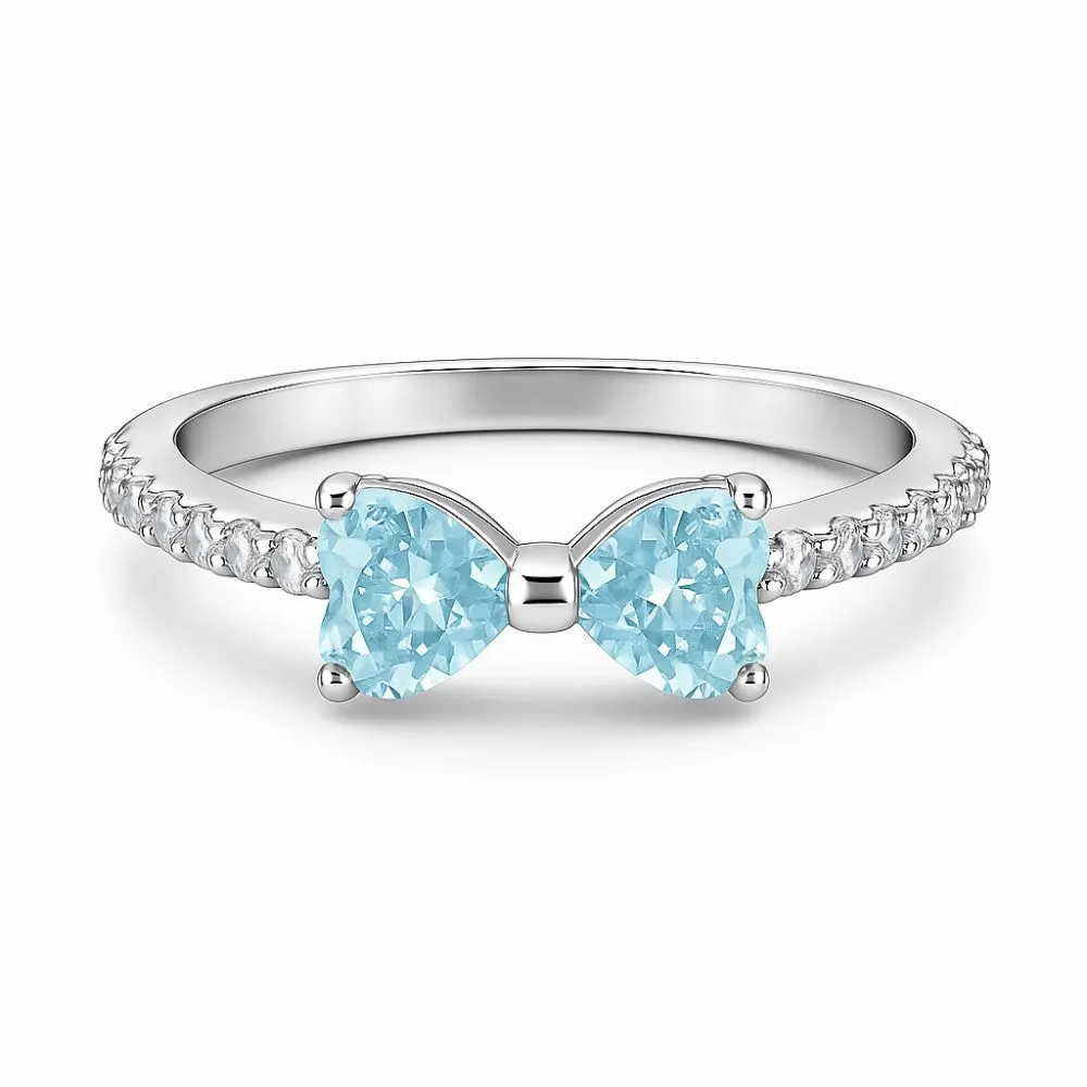 Кольцо из серебра с топазом Sky Blue и фианитами