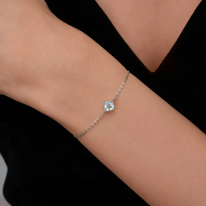 Браслет из серебра с топазом Sky Blue